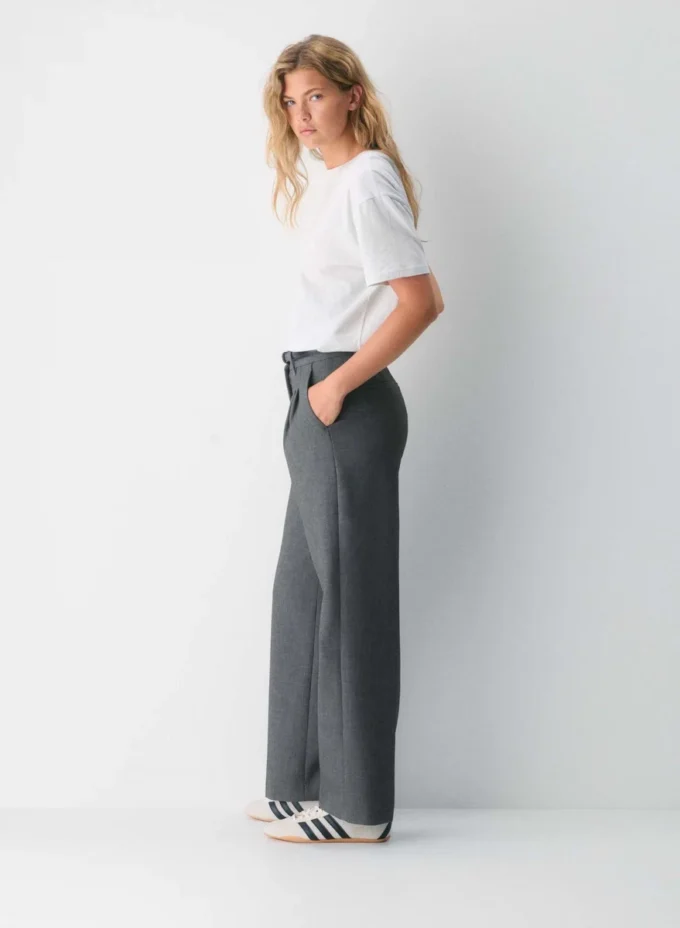 The Effortless Pant™ Curve-Fit – (Re)ssential The Effortless Pant™ Curve-Fit – (Re)ssential