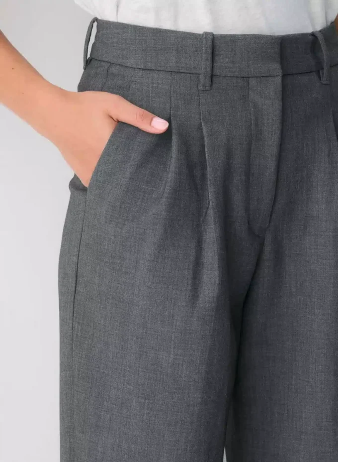 The Effortless Pant™ Curve-Fit – (Re)ssential The Effortless Pant™ Curve-Fit – (Re)ssential