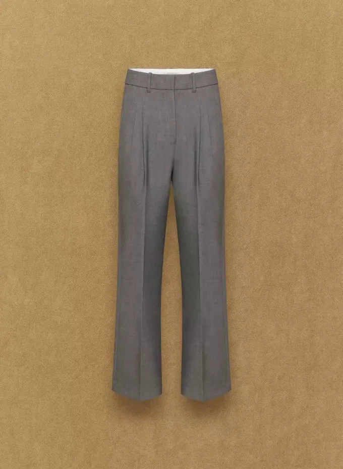 The Effortless Pant™ Curve-Fit – (Re)ssential The Effortless Pant™ Curve-Fit – (Re)ssential