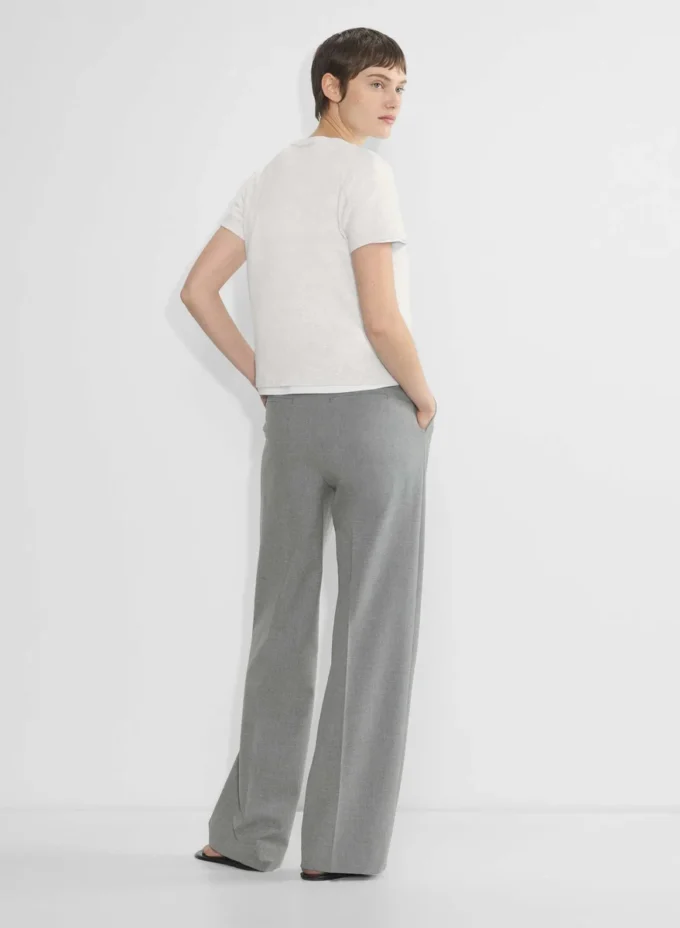 The Effortless Pant™ – (Re)ssential Light The Effortless Pant™ – (Re)ssential Light