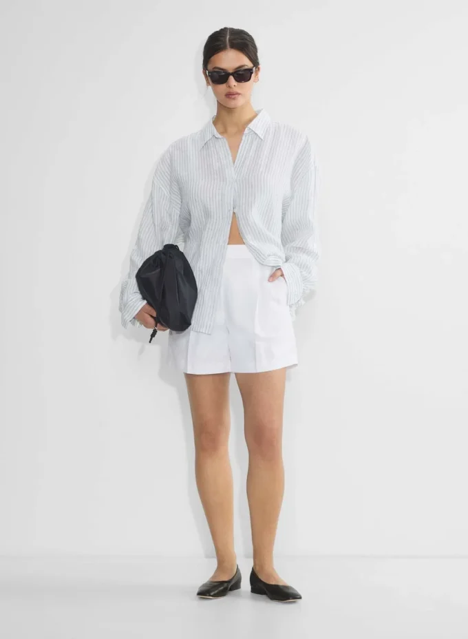 The Effortless Short™ Curve-fit Mid-thigh The Effortless Short™ Curve-fit Mid-thigh