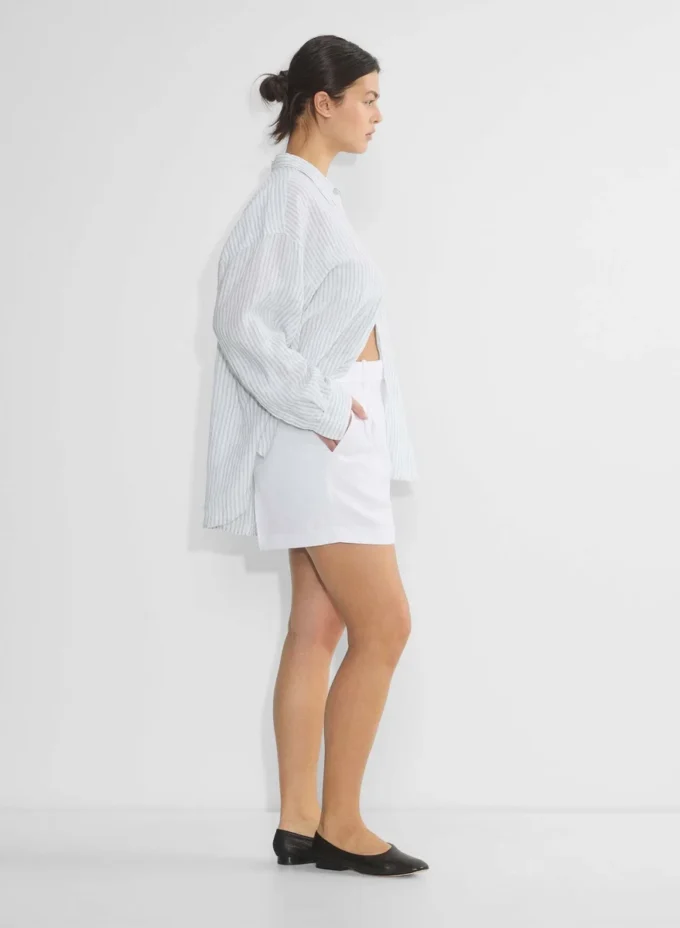 The Effortless Short™ Curve-fit Mid-thigh The Effortless Short™ Curve-fit Mid-thigh