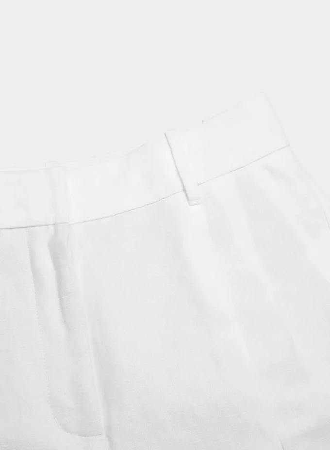 The Effortless Short™ Curve-fit Mid-thigh The Effortless Short™ Curve-fit Mid-thigh