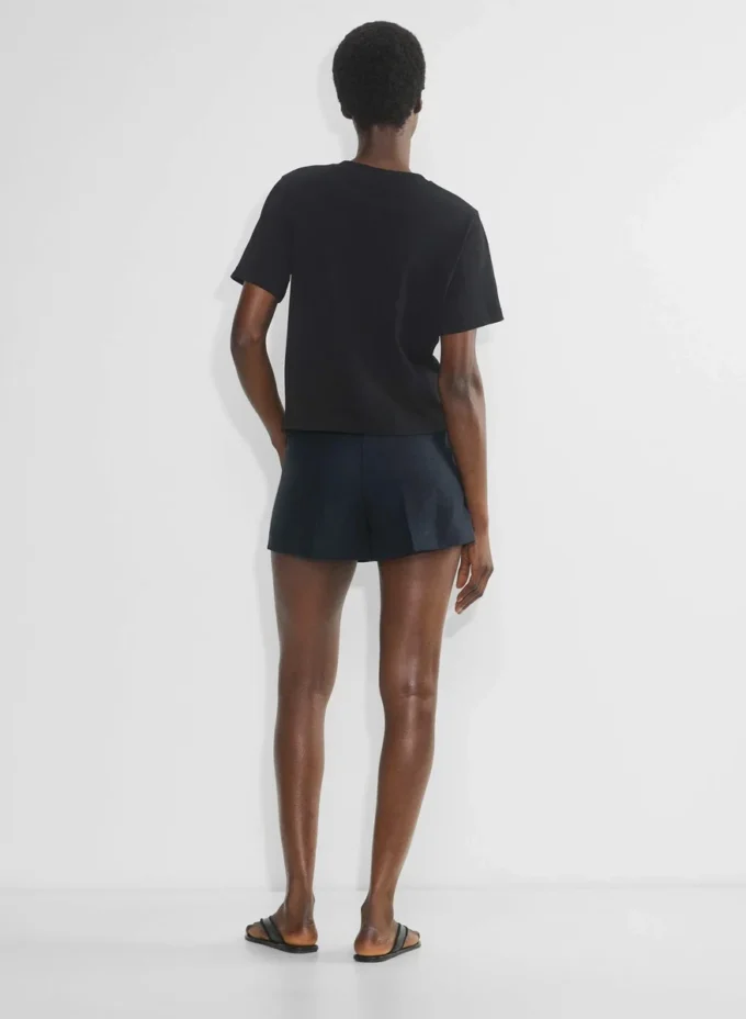 The Effortless Short™ Curve-fit Mini – CruiseLinen™ The Effortless Short™ Curve-fit Mini – CruiseLinen™