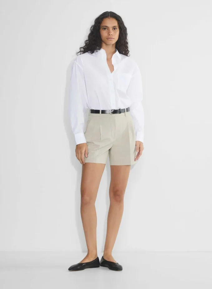 The Effortless Short™ Mid-thigh – (Re)ssential Light The Effortless Short™ Mid-thigh – (Re)ssential Light