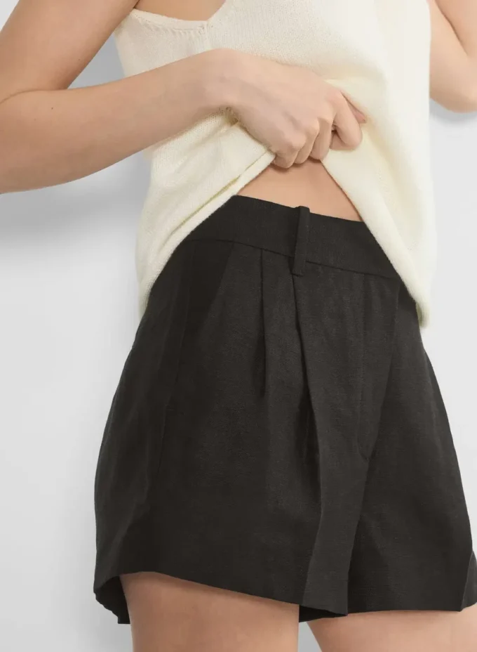 The Effortless Short™ Mini – CruiseLinen™ The Effortless Short™ Mini – CruiseLinen™