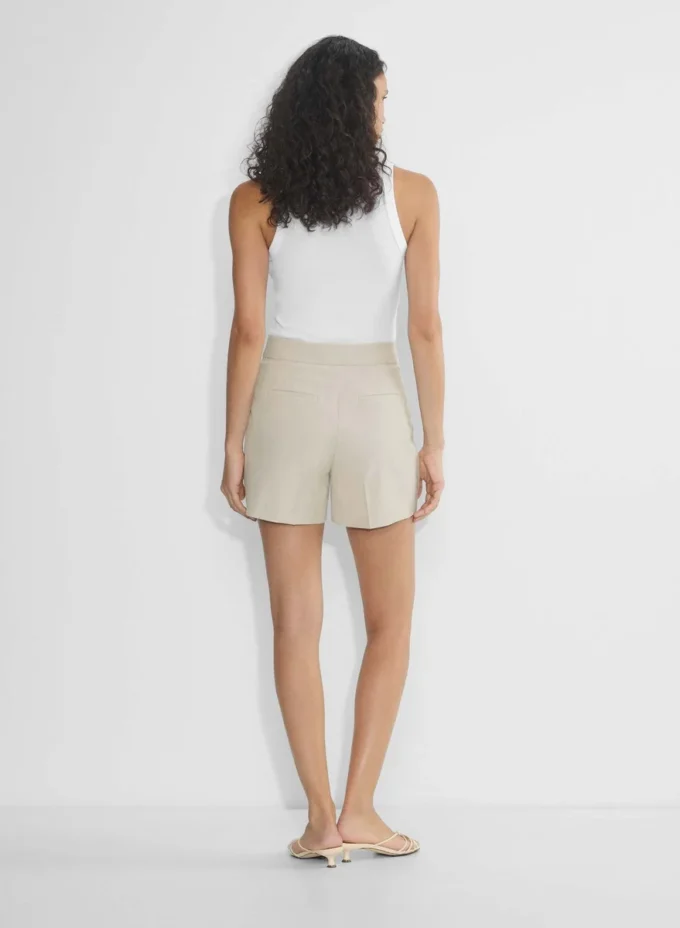 The Limitless Short™ Mid-thigh – (Re)ssential Light The Limitless Short™ Mid-thigh – (Re)ssential Light