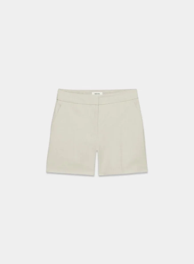 The Limitless Short™ Mid-thigh – (Re)ssential Light The Limitless Short™ Mid-thigh – (Re)ssential Light