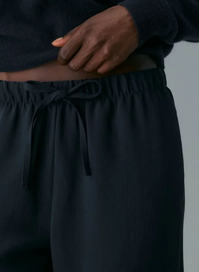 The Lodge Pant™ Curve-Fit – Crepette™