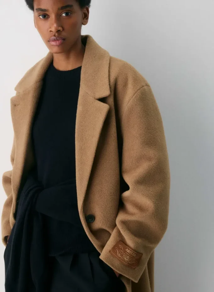 The Only Coat – (Re)Camel Wool The Only Coat – (Re)Camel Wool