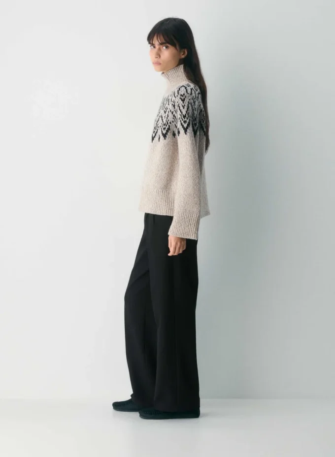 Trophy Wool Cashmere Turtleneck Trophy Wool Cashmere Turtleneck