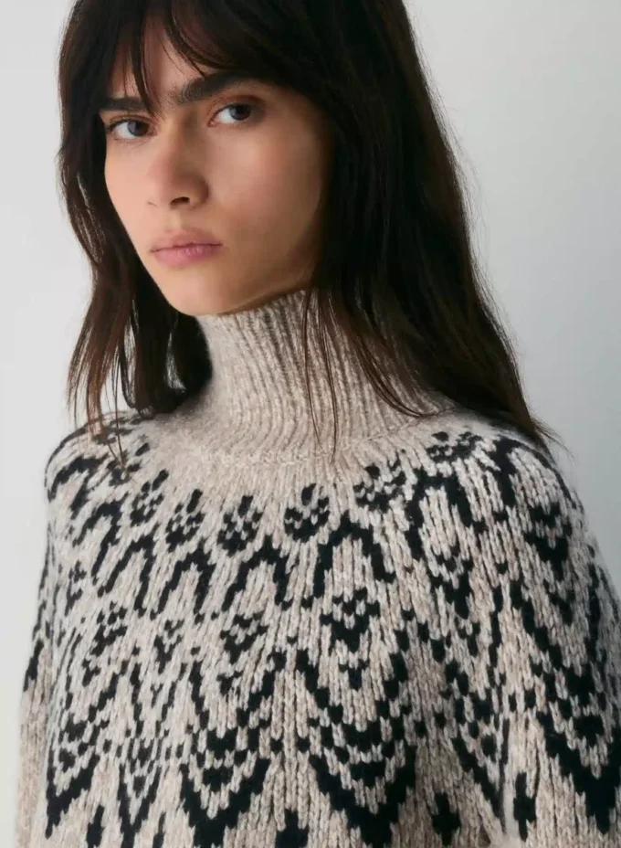Trophy Wool Cashmere Turtleneck Trophy Wool Cashmere Turtleneck