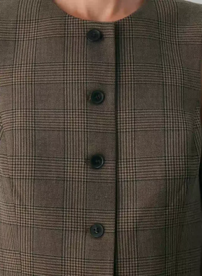 Wallace Vest – (Re)ssential